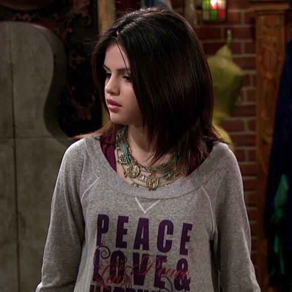 Reversible Medallion Coin Chain Necklace ASO Alex Russo - Picture 9 of 10